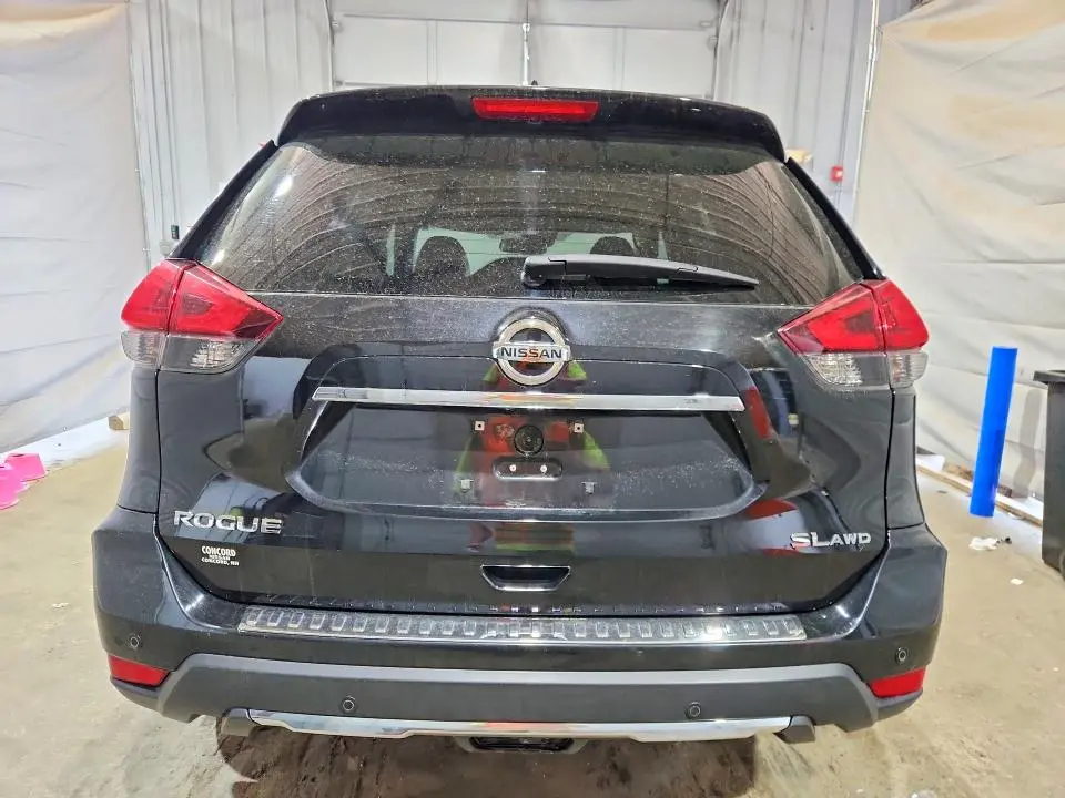 2019 NISSAN ROGUE SL  