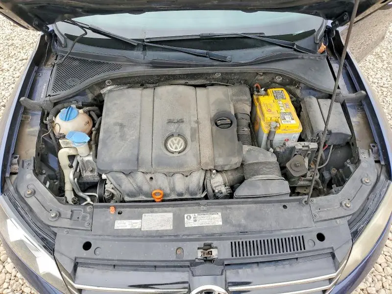 2012 VOLKSWAGEN PASSAT SE  