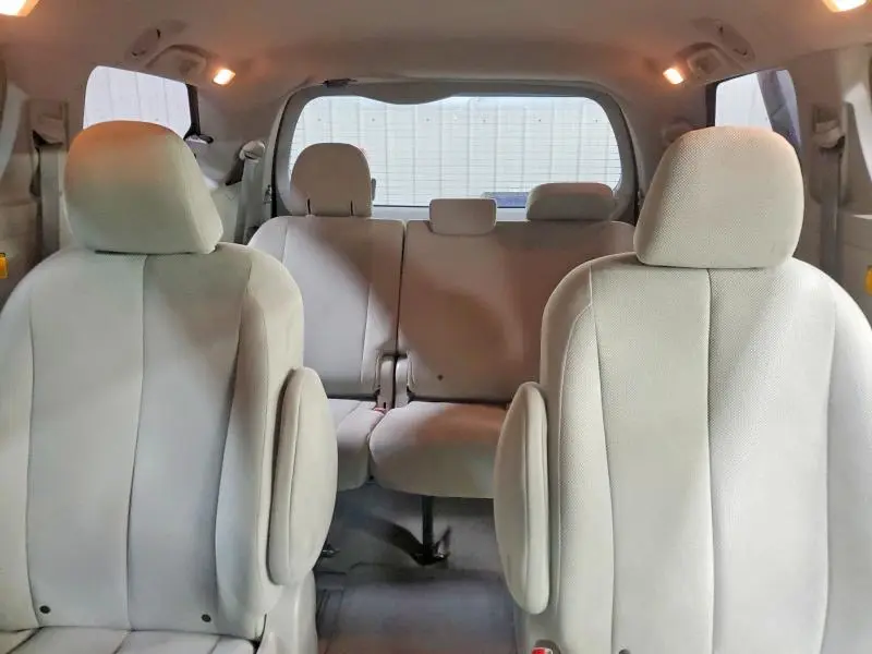 2011 TOYOTA SIENNA BASE 7-PASSENGER  