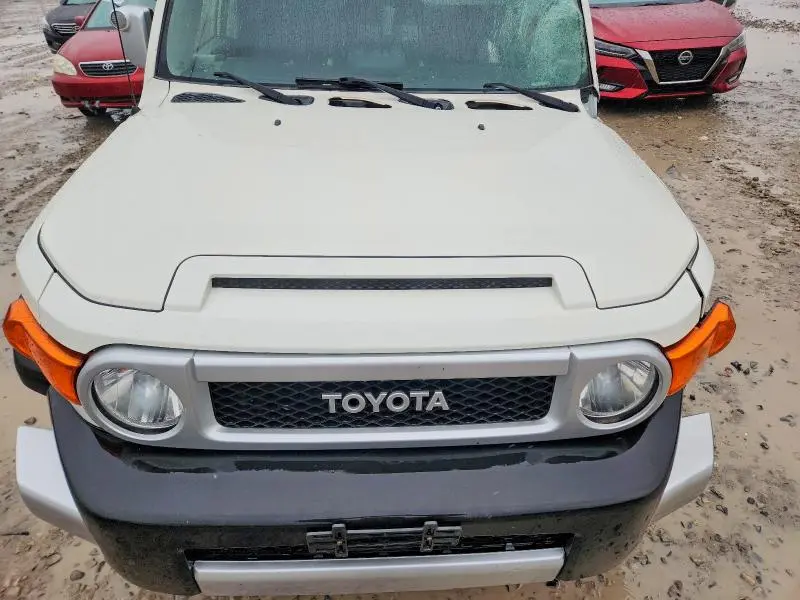 2014 TOYOTA FJ CRUISER   