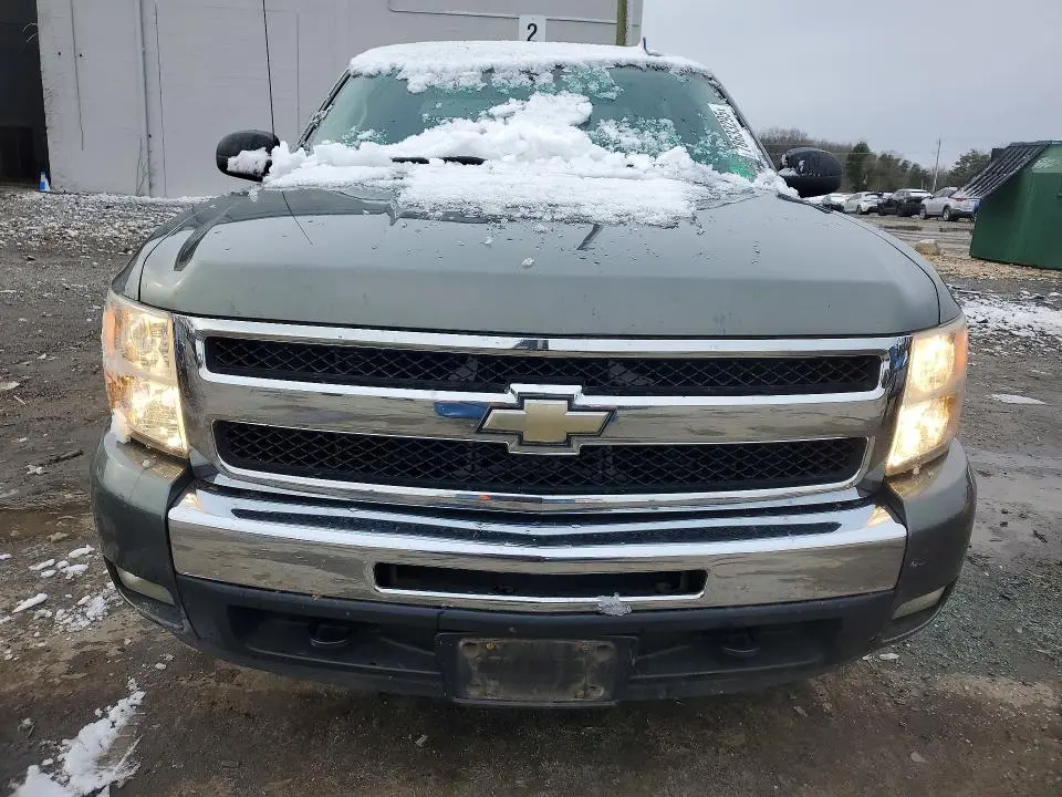 2011 CHEVROLET SILVERADO K1500 LT  