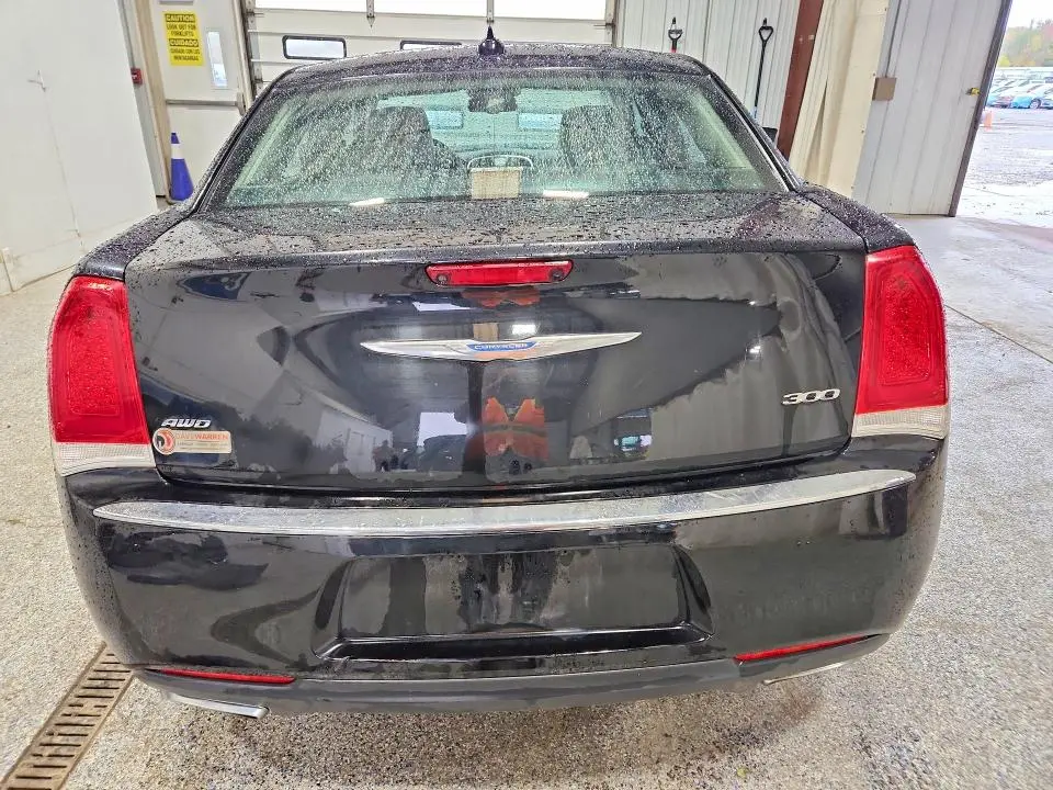 2018 CHRYSLER 300 LIMITED  