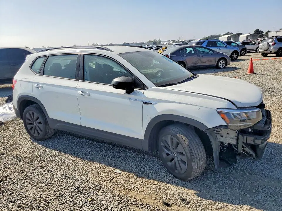 2024 VOLKSWAGEN TAOS S  