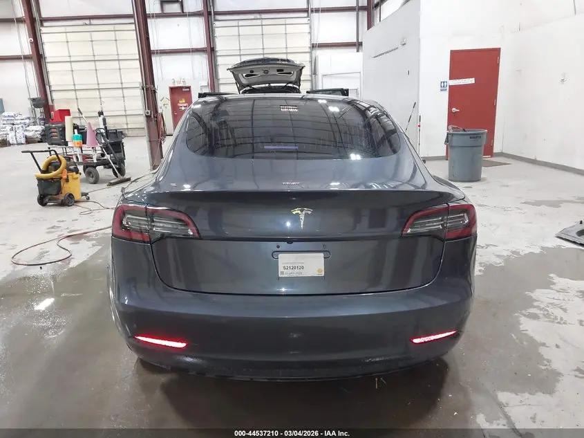 2018 TESLA MODEL 3 LONG RANGE/MID RANGE