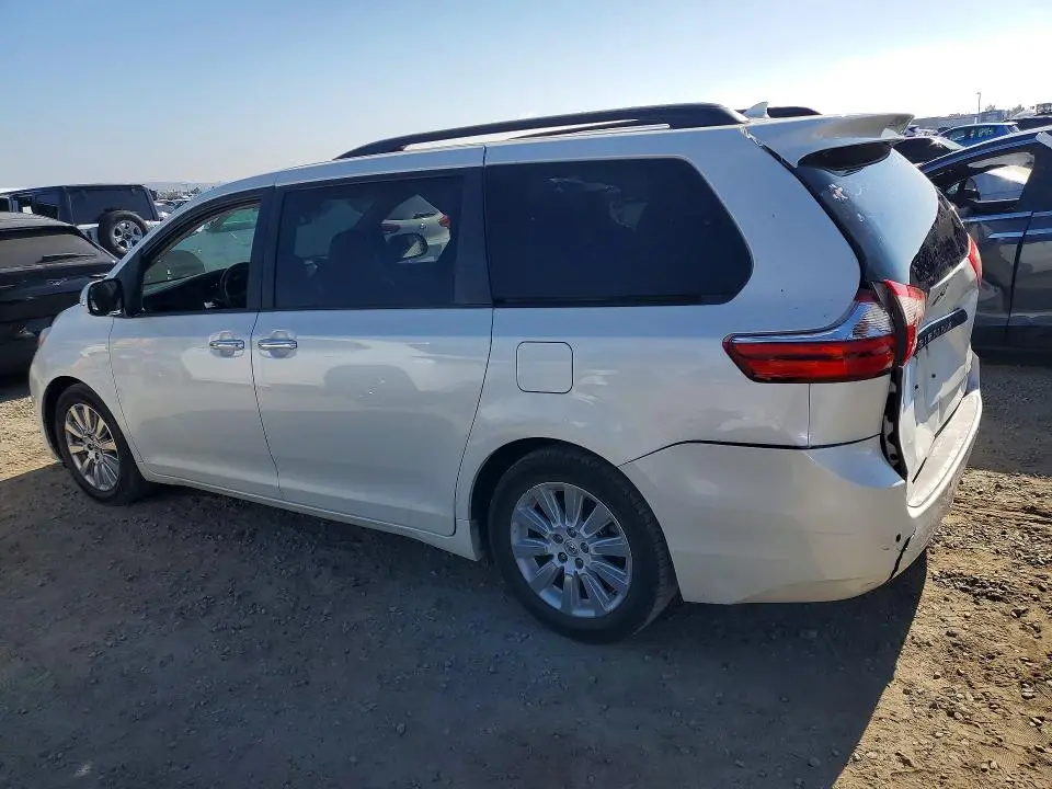 2015 TOYOTA SIENNA LIMITED 7-PASSENGER  