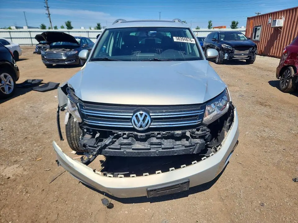 2014 VOLKSWAGEN TIGUAN S  