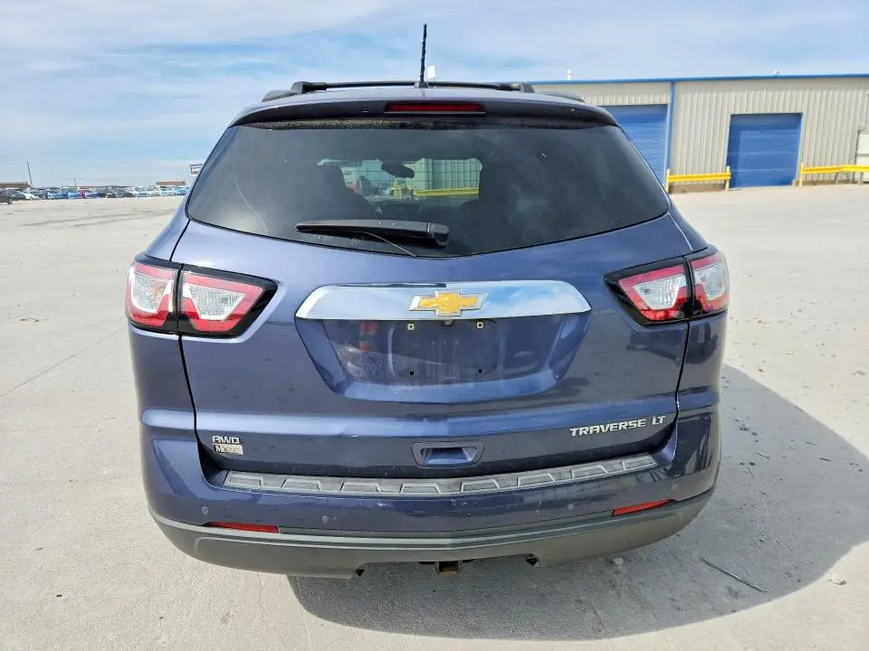 2014 CHEVROLET TRAVERSE LT  