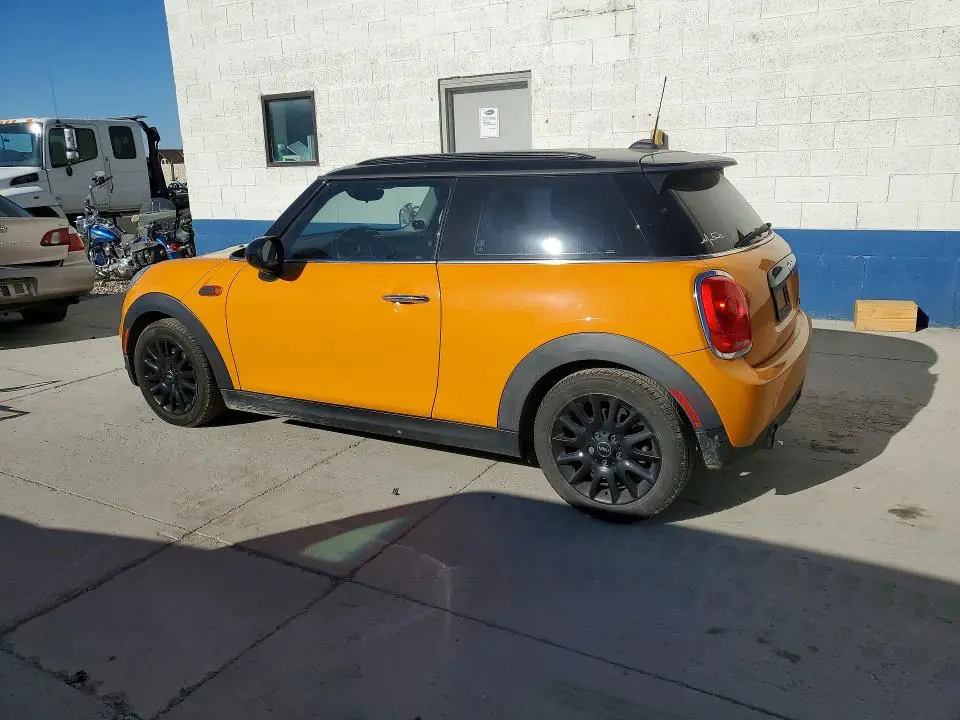 2017 MINI COOPER   