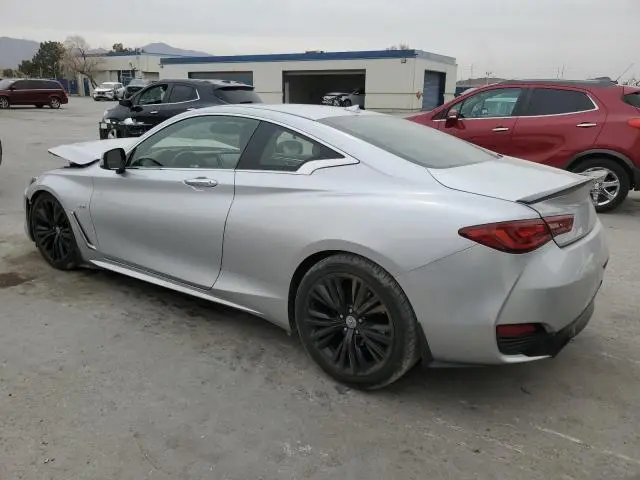 2018 INFINITI Q60 LUXE 300  