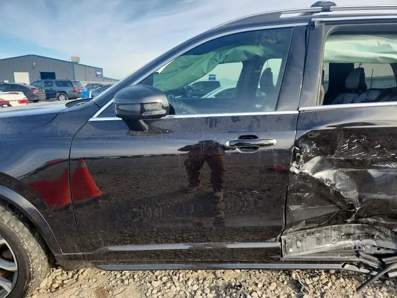 2016 VOLVO XC90 T6  