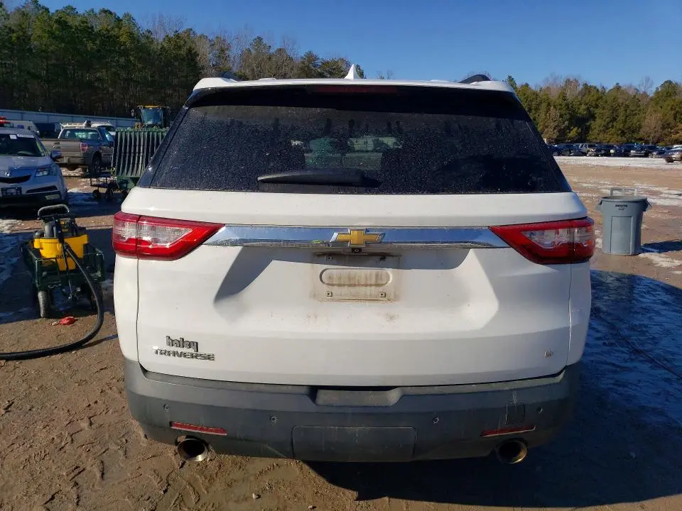 2020 CHEVROLET TRAVERSE LT  