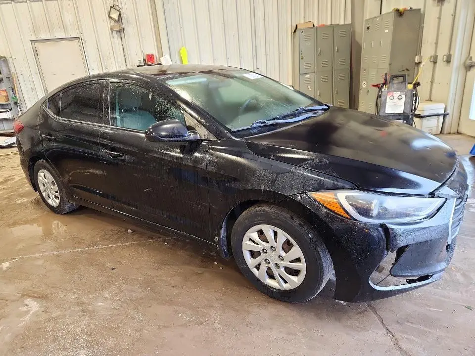 2018 HYUNDAI ELANTRA SE  