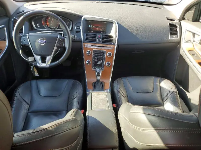2017 VOLVO XC60 T5 DYNAMIC  