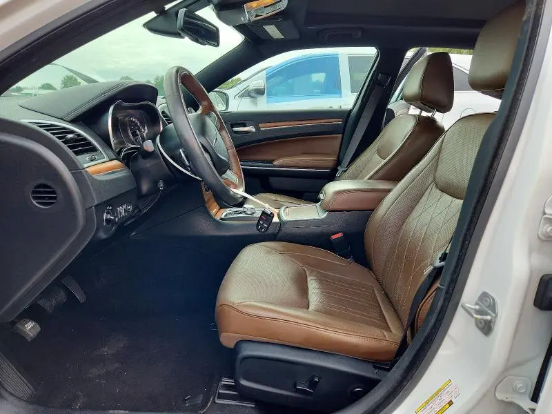 2019 CHRYSLER 300C   