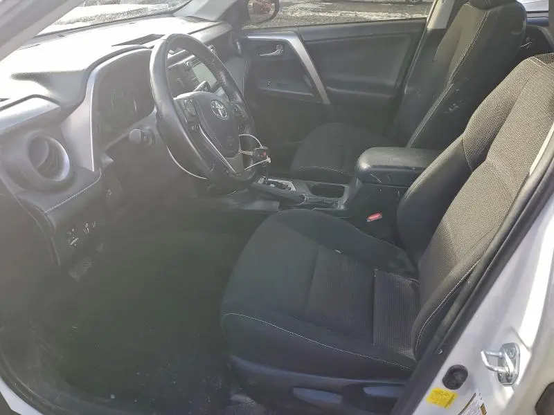 2017 TOYOTA RAV4 XLE  