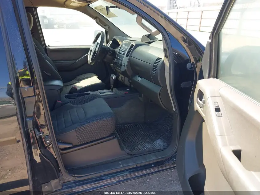 2012 NISSAN FRONTIER SV