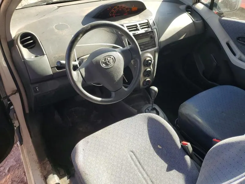 2011 TOYOTA YARIS BASE  