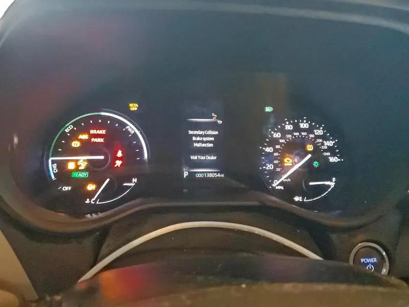 2022 TOYOTA SIENNA LE  