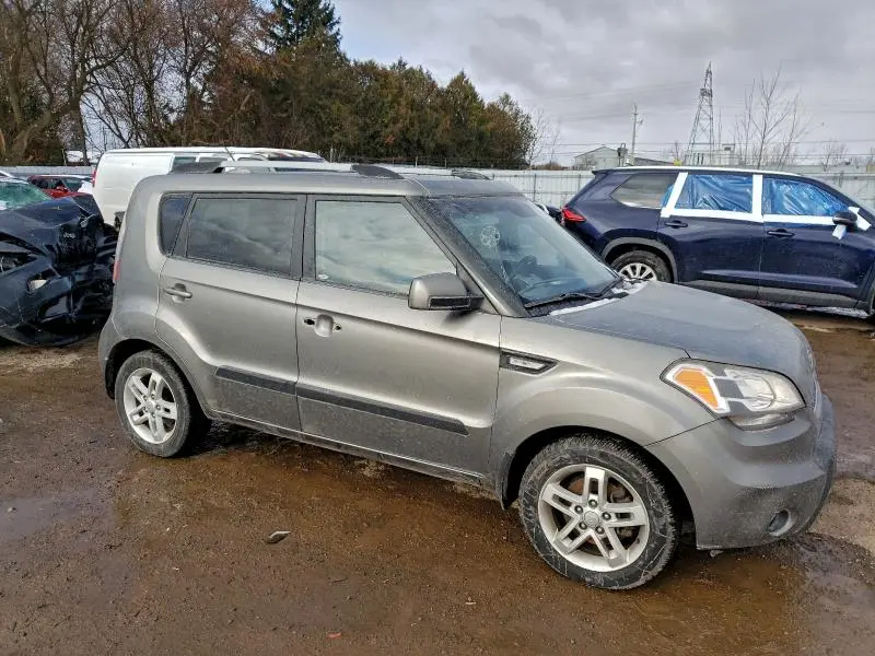 2011 KIA SOUL +  