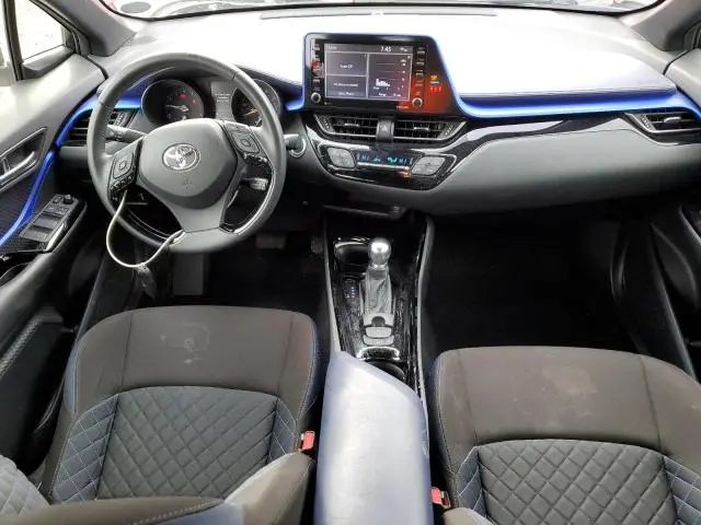 2020 TOYOTA C-HR XLE  