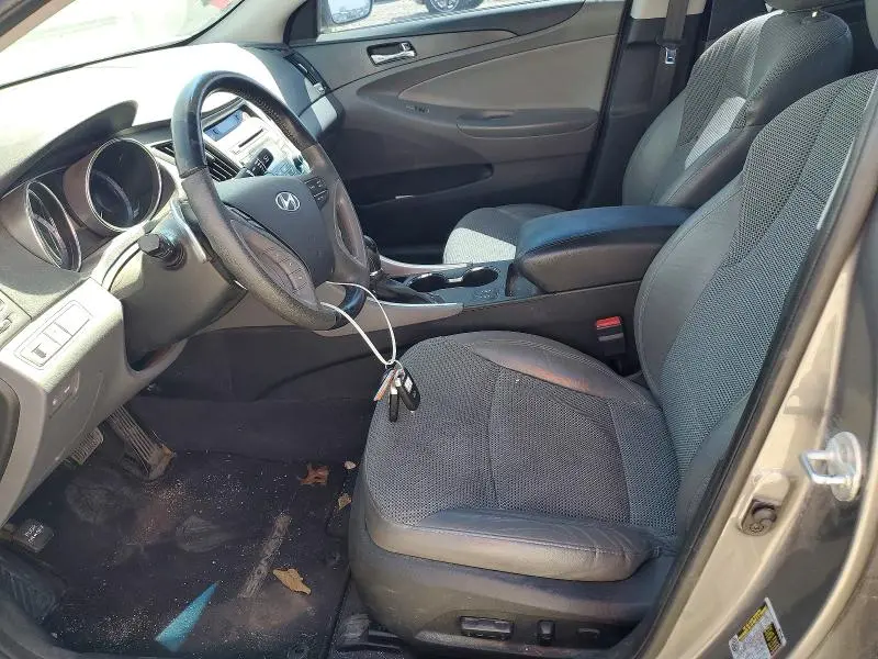 2013 HYUNDAI SONATA SE  