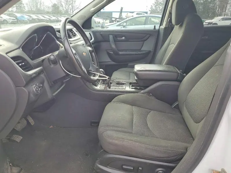 2016 CHEVROLET TRAVERSE LT  