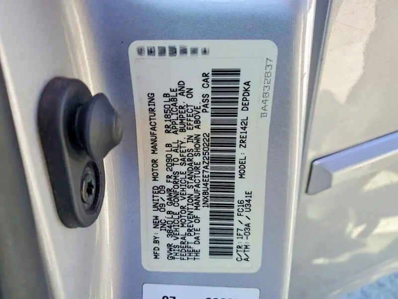 2010 TOYOTA COROLLA LE  