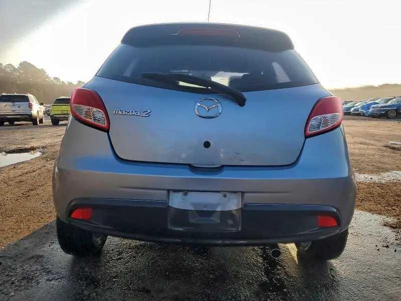 2013 MAZDA MAZDA2   