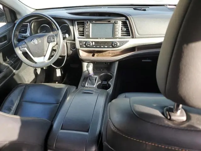 2016 TOYOTA HIGHLANDER XLE  