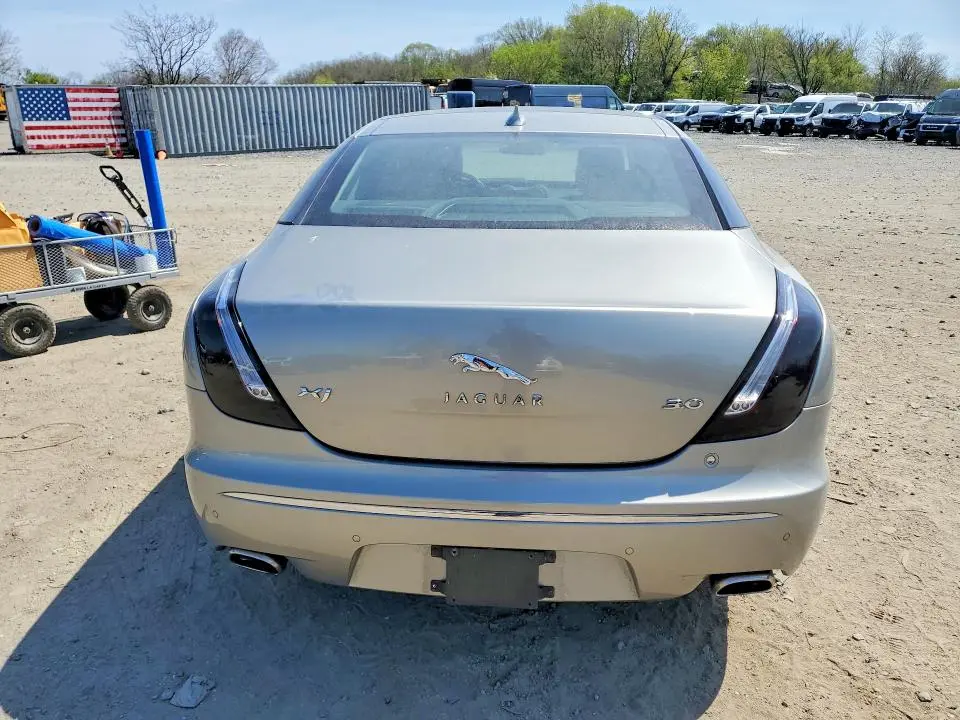 2013 JAGUAR XJ   