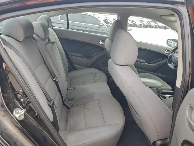 2018 KIA FORTE LX  