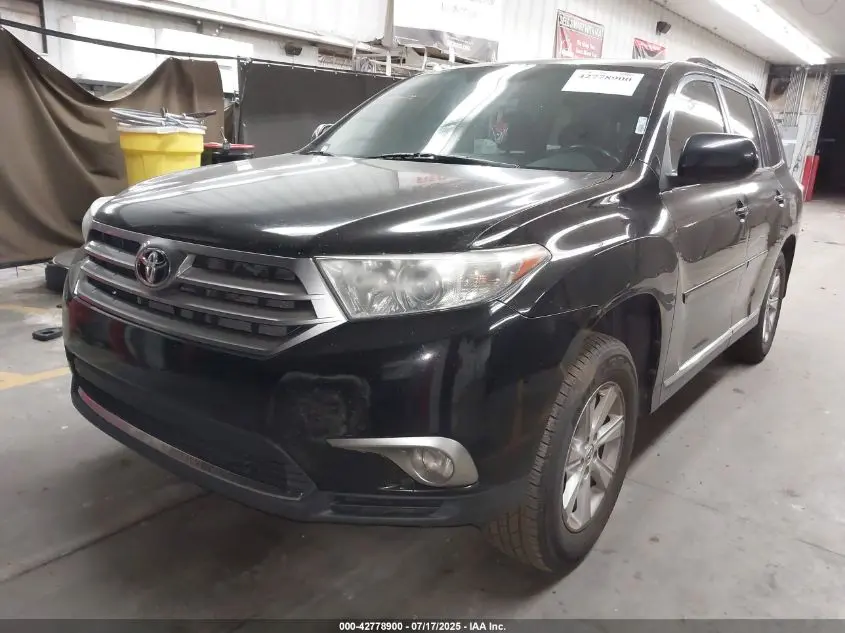 2013 TOYOTA HIGHLANDER SE V6