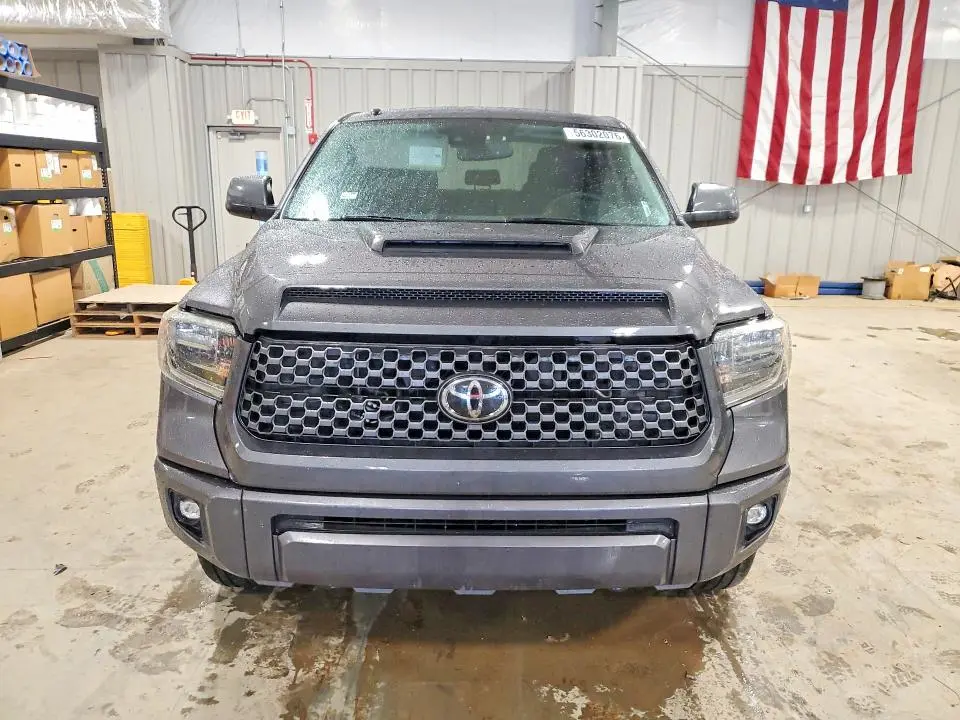 2018 TOYOTA TUNDRA CREWMAX SR5  