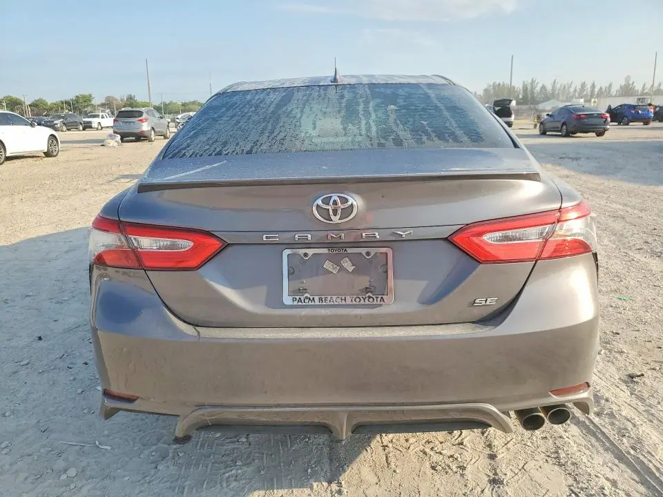 2019 TOYOTA CAMRY SE  