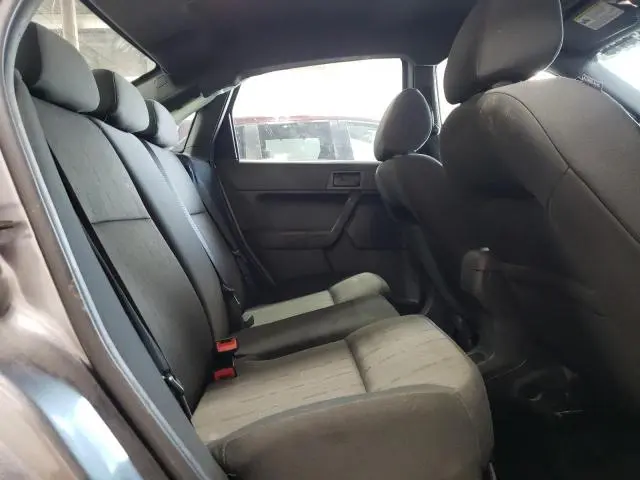 2010 FORD FOCUS SE  