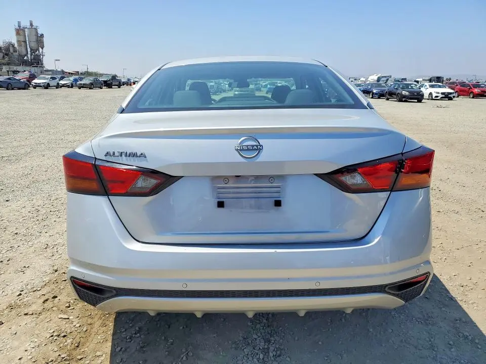 2024 NISSAN ALTIMA S  