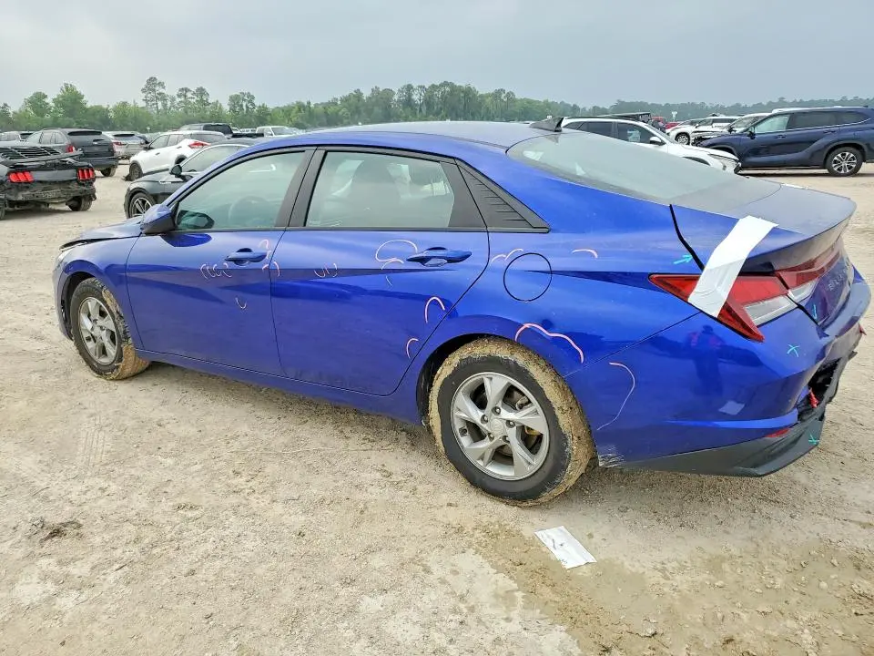 2022 HYUNDAI ELANTRA SE  