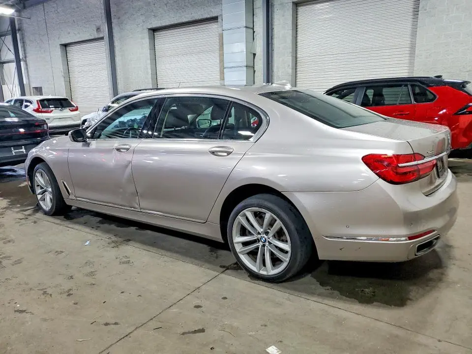 2016 BMW 750 XI  