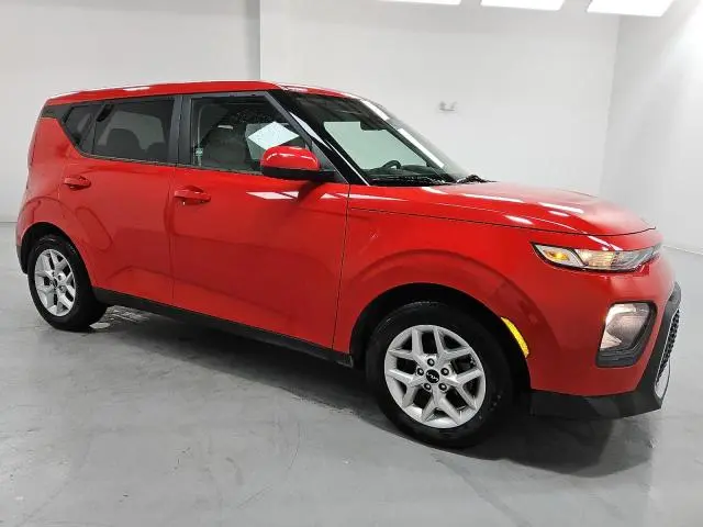 2022 KIA SOUL LX  