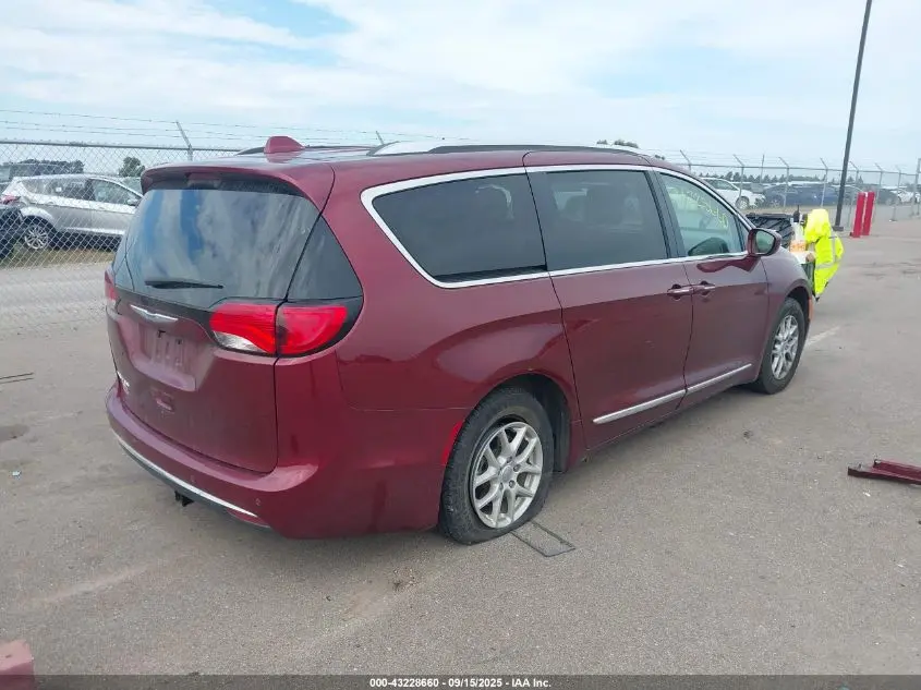 2020 CHRYSLER PACIFICA TOURING L