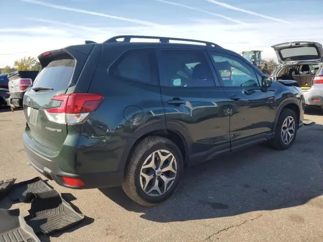 2022 SUBARU FORESTER PREMIUM  