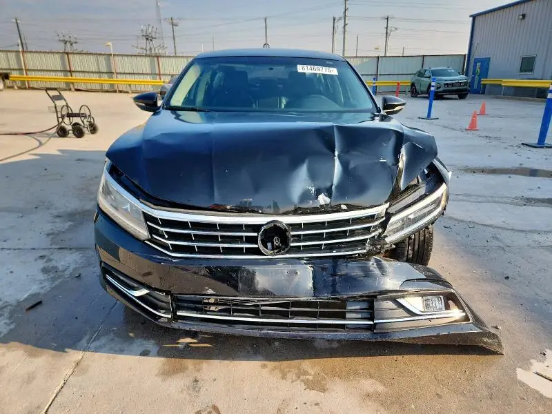 2016 VOLKSWAGEN PASSAT SE
