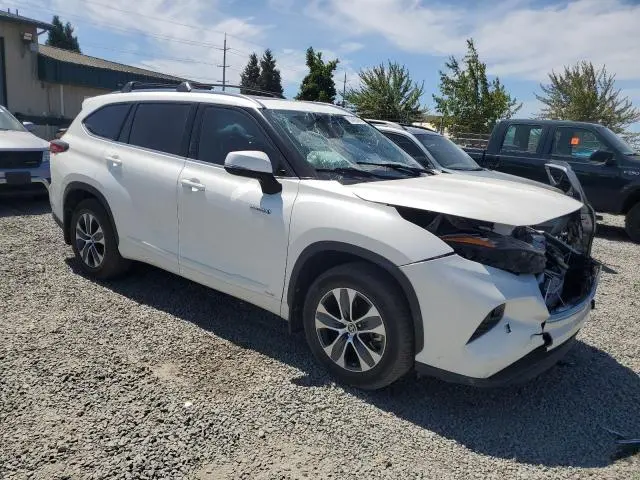 2020 TOYOTA HIGHLANDER HYBRID XLE  