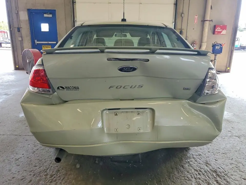 2010 FORD FOCUS SE  