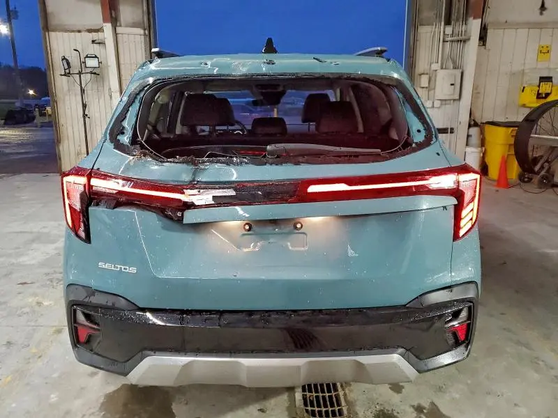 2025 KIA SELTOS EX  