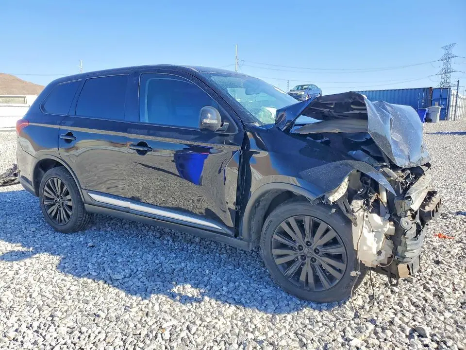 2019 MITSUBISHI OUTLANDER SE  