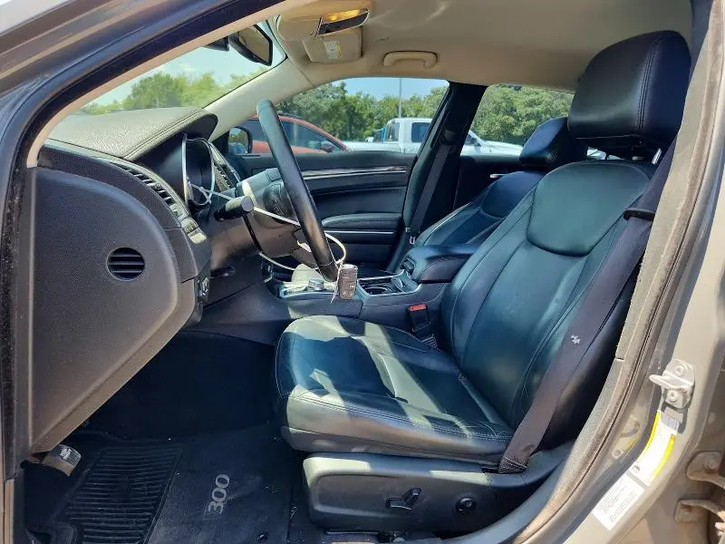 2017 CHRYSLER 300 LIMITED  