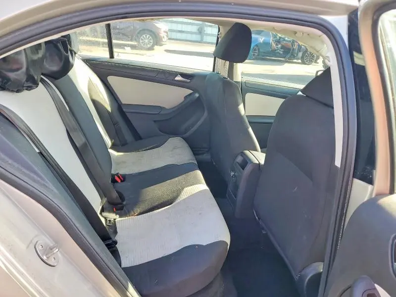 2015 VOLKSWAGEN JETTA BASE  