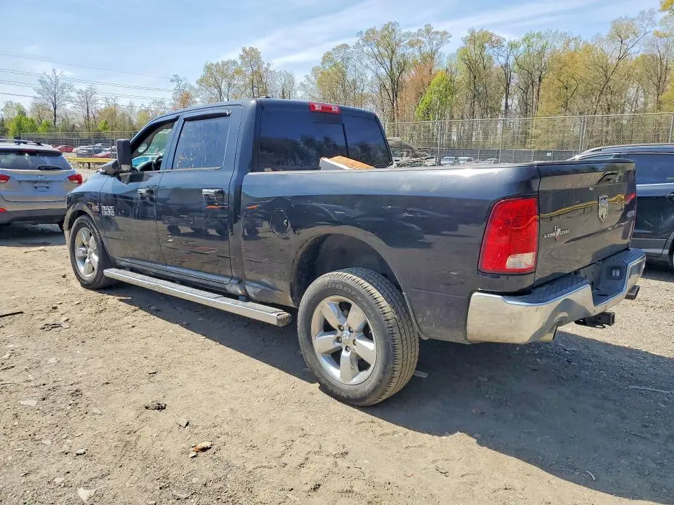 2016 RAM 1500 SLT  