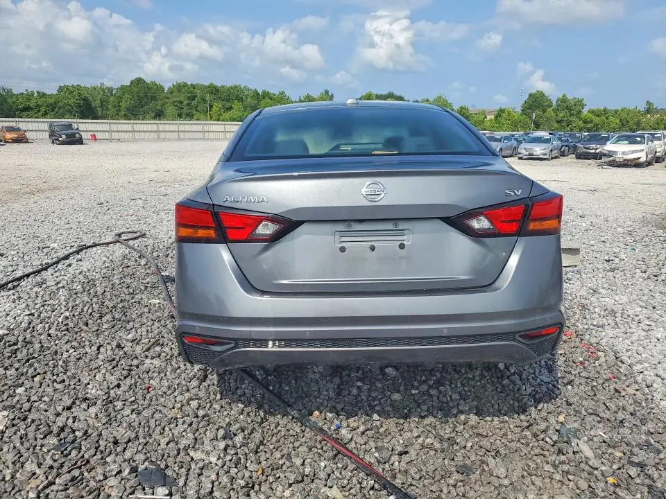 2021 NISSAN ALTIMA SV  